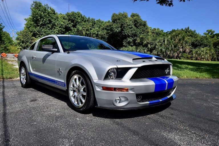 Ford shelby gt500kr