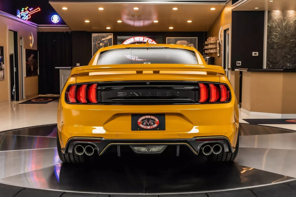 2022 Ford Mustang