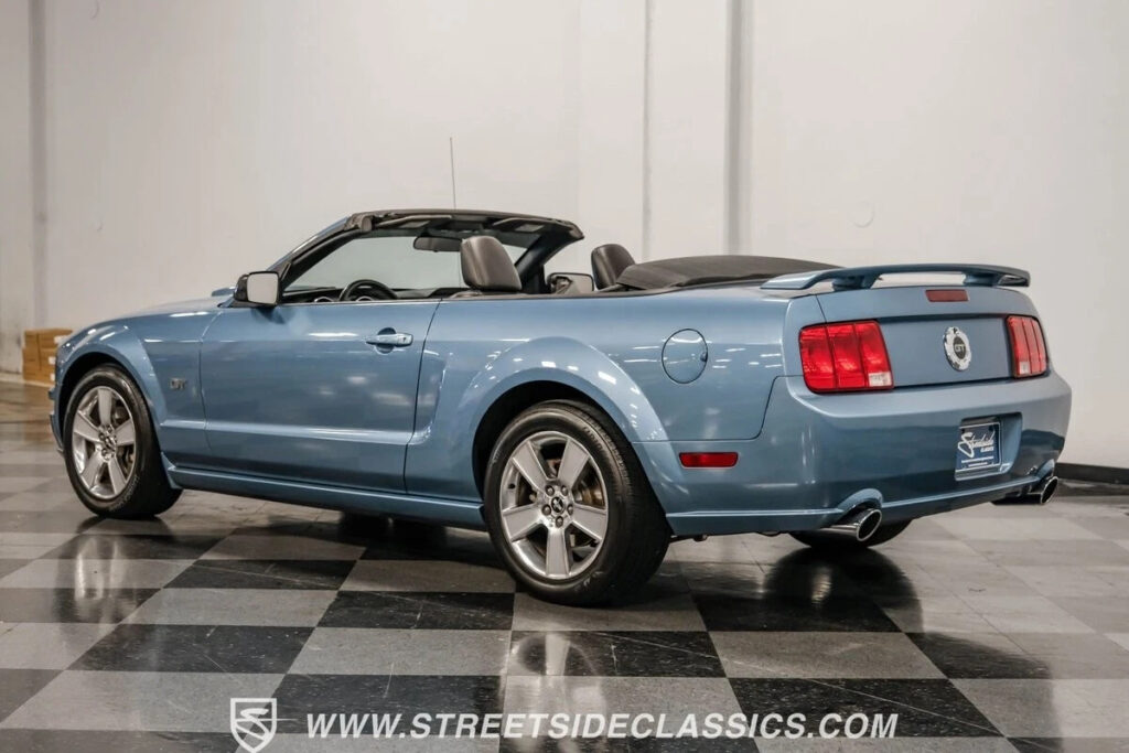 2006 Ford Mustang