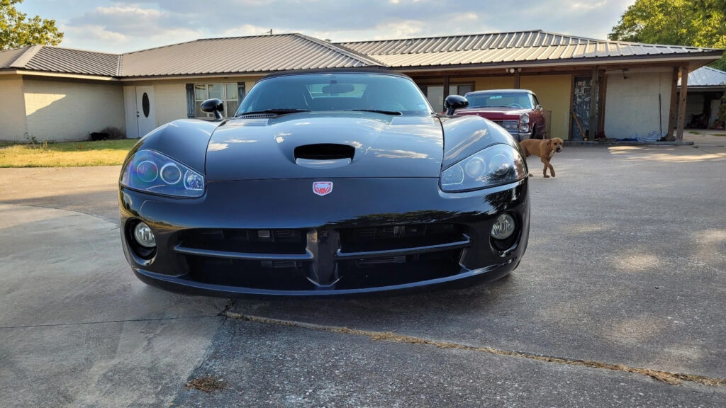 2004 Dodge Viper